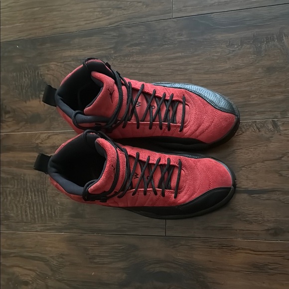 Air Jordan 12 ‘Reverse Flu Game’ - Picture 1 of 4